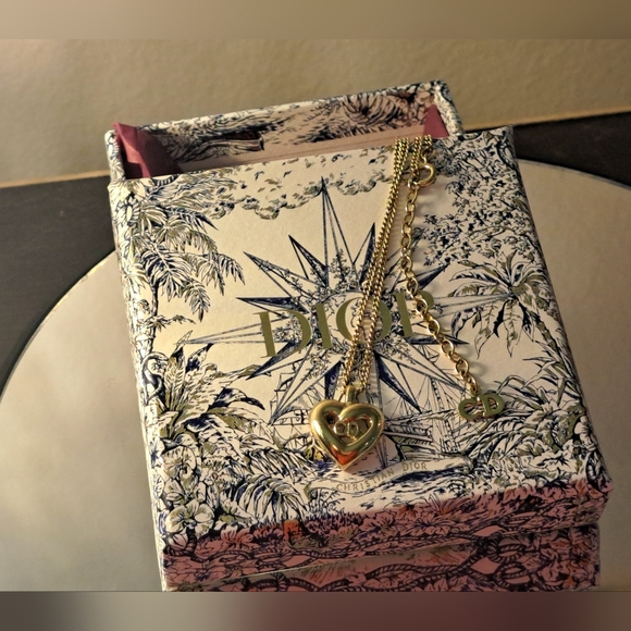 Christian DiorVtg./ Like New/ w CD Box CD Logo Heart Maquette Necklace Authentic - Picture 6 of 16
